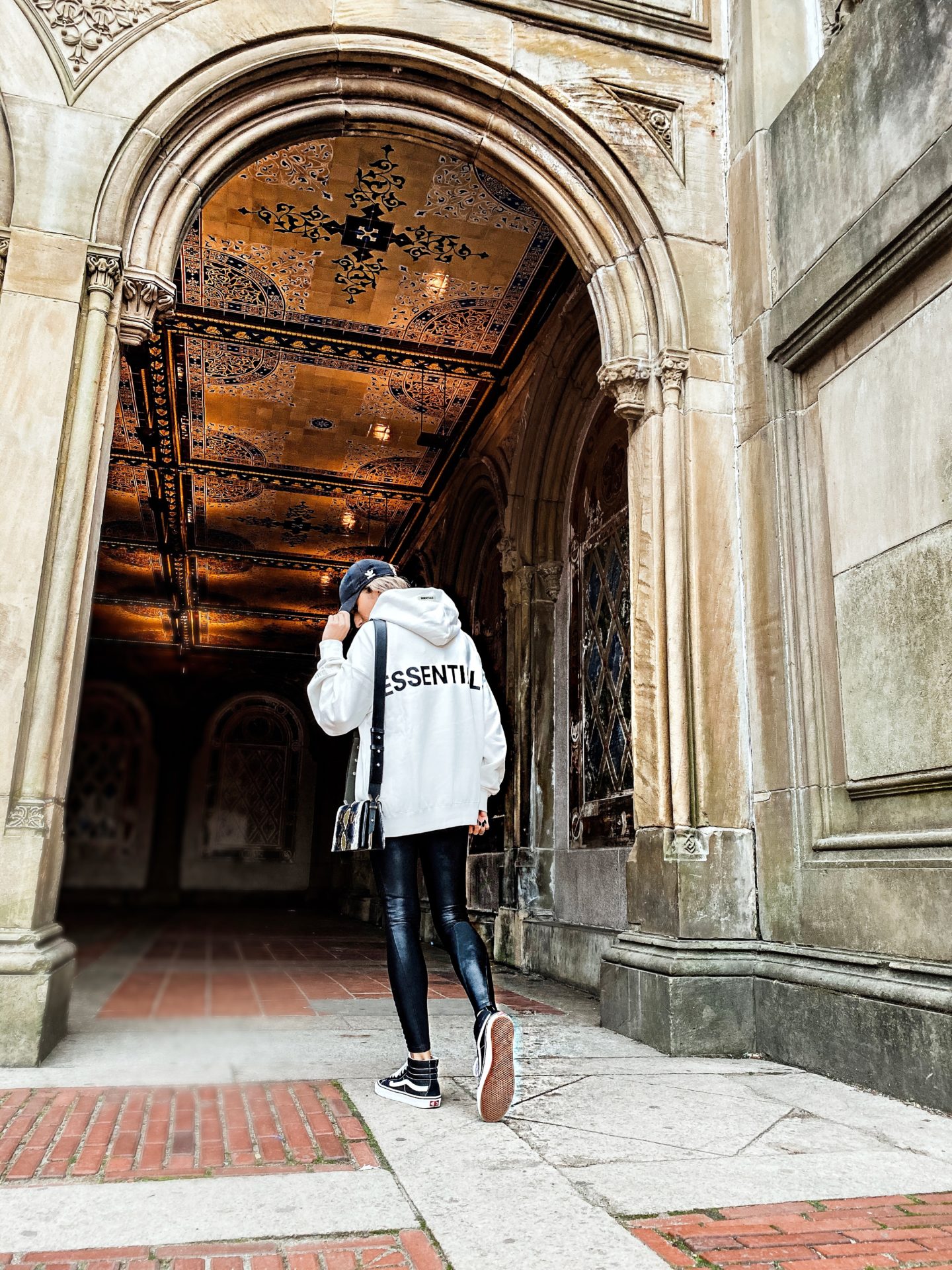 Central Park – Bethesda Terrace -fear of god essentials hoodie