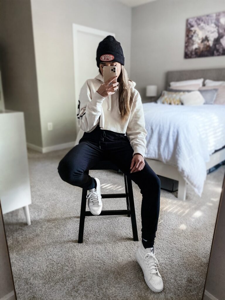 champion cropped hoodie