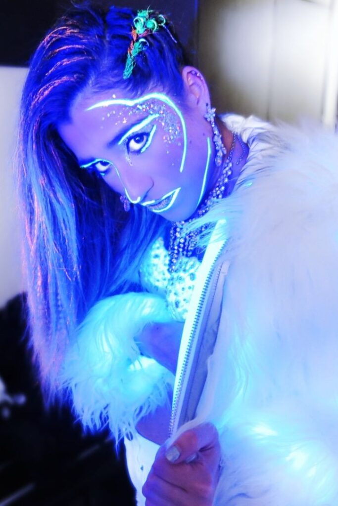 Snowta Fest - Neon Makeup